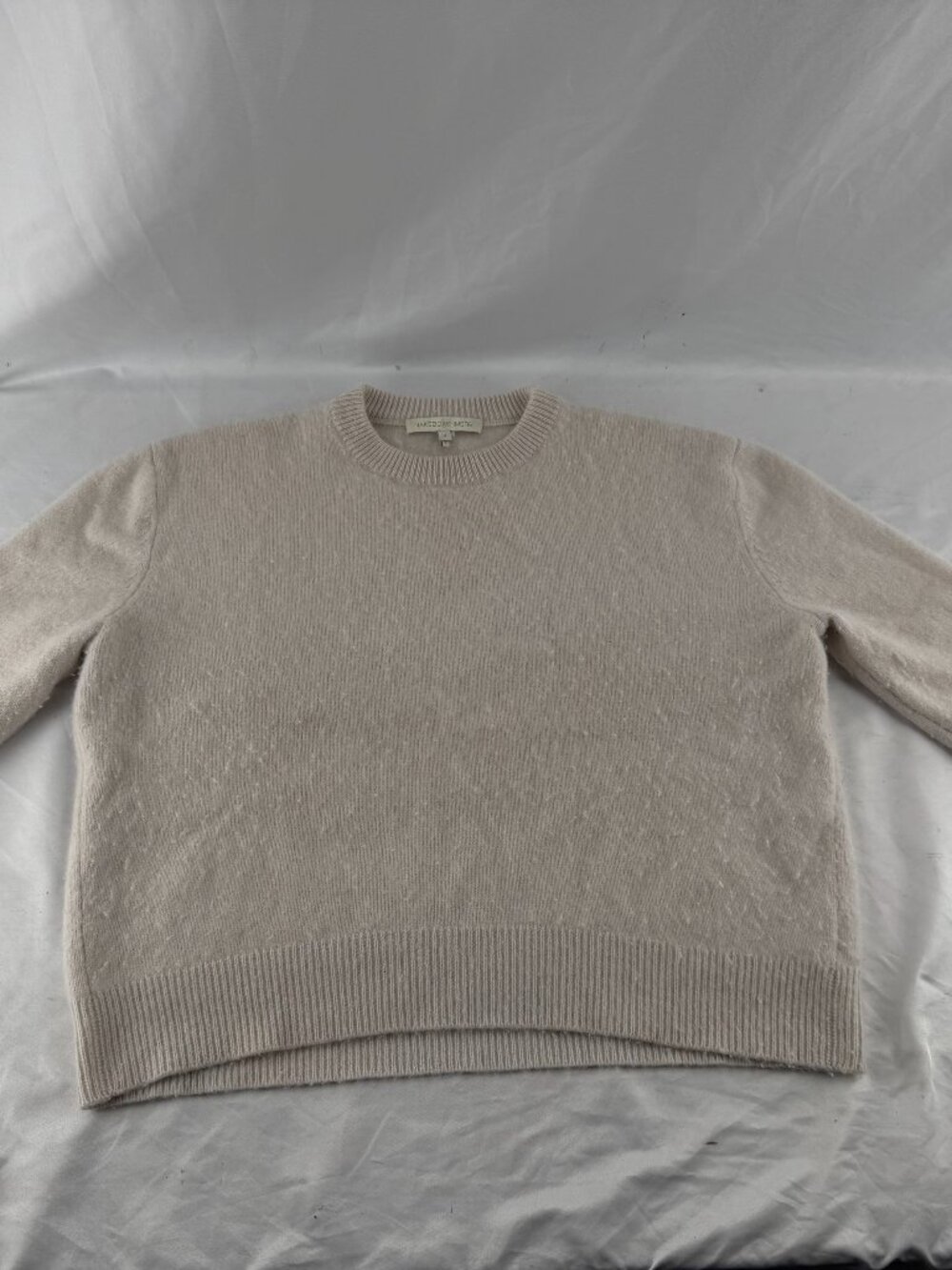 Naked Cashmere Beige Crewneck Pullover Sweater Women's Size Medium M Cashmere